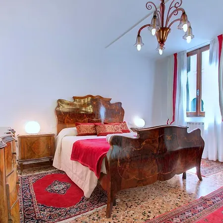 Remigio Marco-canal Venedig