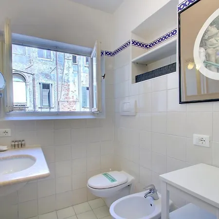 Remigio Marco-canal Apartman *